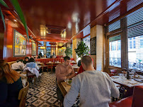 Atmosphère du Restaurant français Camille à Paris - n°6