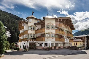Hotel Alpenjuwel Jäger image