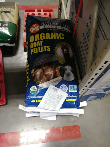 Home Improvement Store «Tractor Supply Co.», reviews and photos, 6818 S Scatterfield Rd, Anderson, IN 46013, USA