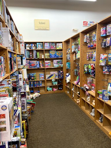 Book Store «Half Price Books», reviews and photos, 1075 E Golf Rd, Schaumburg, IL 60173, USA