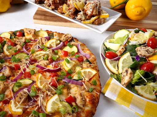 Pizza Restaurant «Round Table Pizza», reviews and photos, 1359 Washington Ave, San Leandro, CA 94577, USA