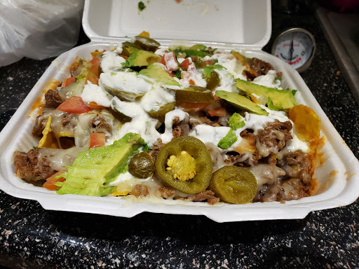 Liquor Store «T & H Liquor-Deli Market», reviews and photos, 1530 W 6th St # 102, Corona, CA 92882, USA