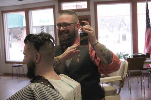 Barber Shop «Floyds Barber Shop», reviews and photos, 107 W Sale St, Tuscola, IL 61953, USA