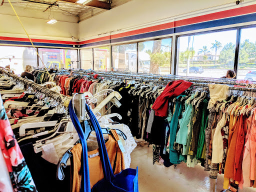 Thrift Store «Super Thrift Store», reviews and photos, 815 N Oxnard Blvd, Oxnard, CA 93030, USA