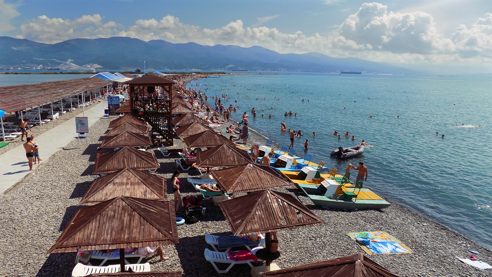 Alexino'in fotoğrafı gri çakıl taşı yüzey ile