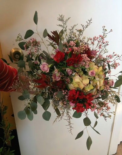 Florist «Wild Rose Florist», reviews and photos, 217 S Lincolnway St, North Aurora, IL 60542, USA