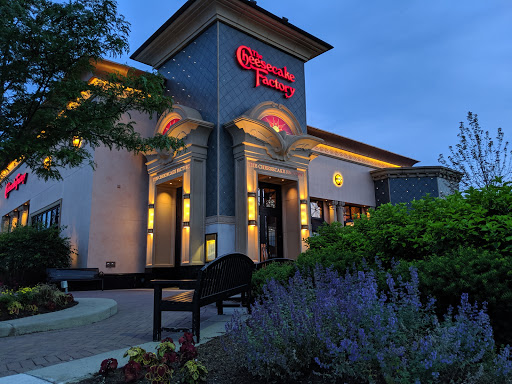 Shopping Mall «Lincolnshire Commons», reviews and photos, 900 Milwaukee Ave, Lincolnshire, IL 60069, USA