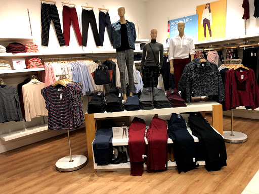 Shopping Mall «Town Center Plaza», reviews and photos, 5000 W 119th St, Leawood, KS 66209, USA