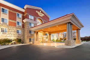 Country Inn & Suites by Radisson, Dearborn, MI image