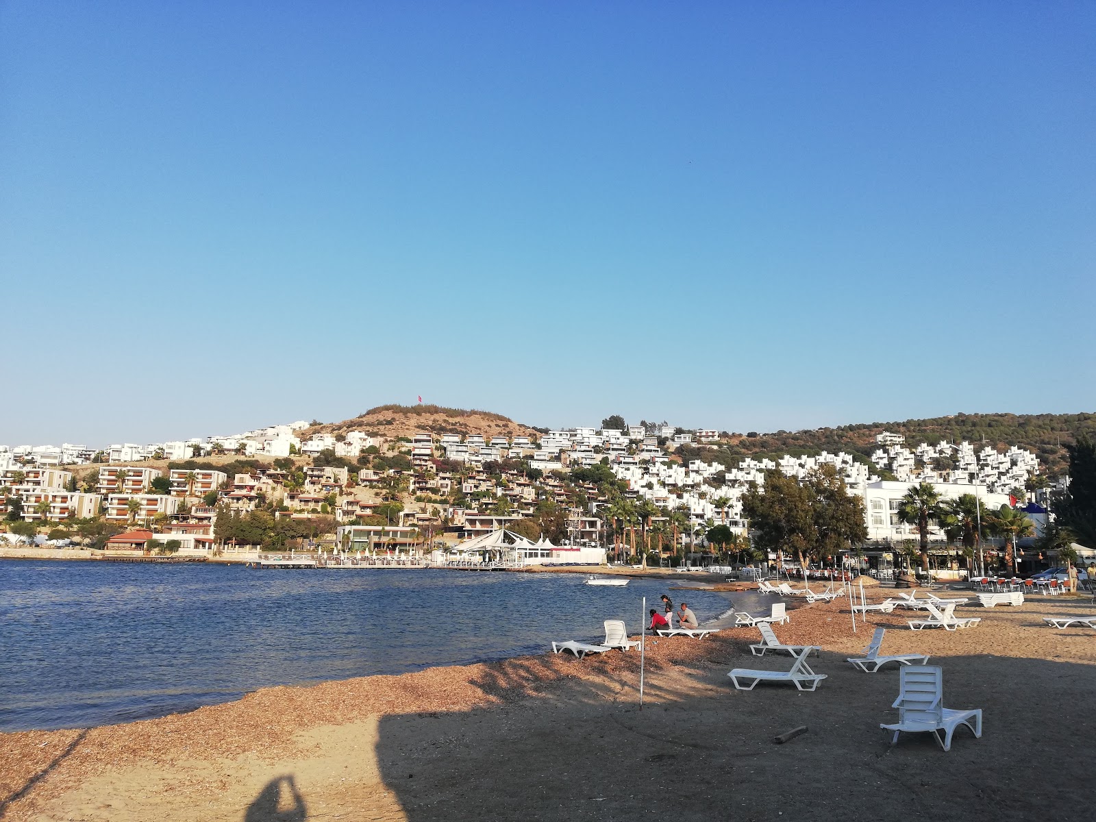 Fotografie cu Gundogan Beach II cu o suprafață de apa pură turcoaz