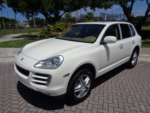 Used Car Dealer «Rolling Wheels Inc», reviews and photos, 125 E Sunrise Blvd, Fort Lauderdale, FL 33304, USA