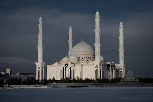 Hazrat Sultan Mosque image