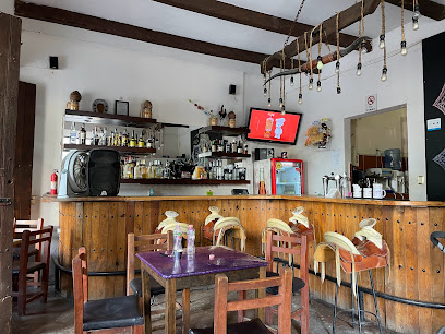 Café & Bar El Portal - Escobedo 302, Centro, 46500 Etzatlán, Jal., Mexico