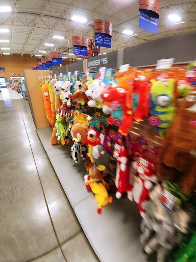 Pet Supply Store «PetSmart», reviews and photos, 2677 E Main St, Plainfield, IN 46168, USA