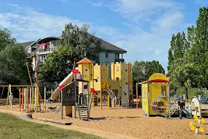 Gleggmire Spielplatz "Käseburg" image