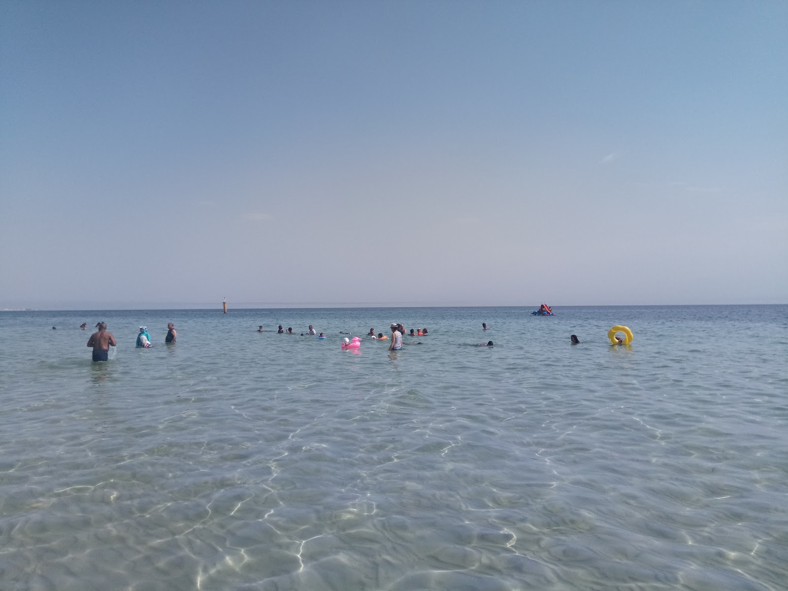 Fotografija Plage Chott Mariem z turkizna čista voda površino