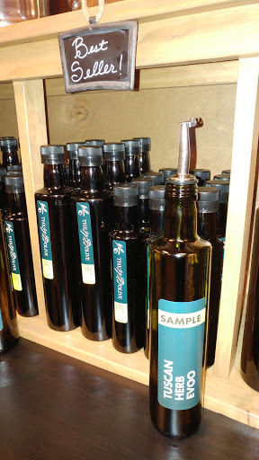 Souvenir Store «The Wild Olive», reviews and photos, 37 W Main St, Nashville, IN 47448, USA