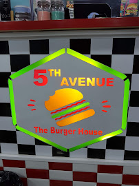 Hamburger du Restaurant de hamburgers 5th Avenue Etampes - n°4