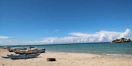 Lanka Patuna Beach