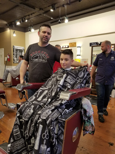 Barber Shop «Longview Barber Shop», reviews and photos, 3325 N High St, Columbus, OH 43202, USA