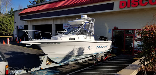 Tire Shop «Discount Tire Store - Kirkland, WA», reviews and photos, 12410 NE 124th St, Kirkland, WA 98034, USA