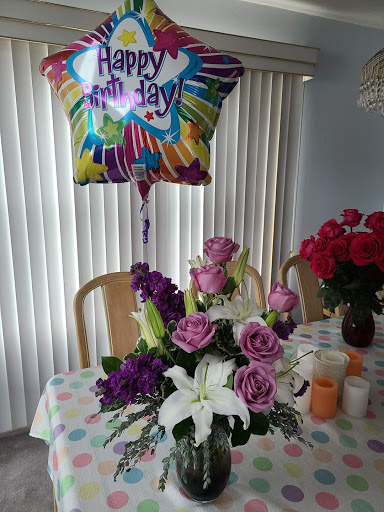 Florist «Streamwood Florist», reviews and photos, 1066 E Schaumburg Rd, Streamwood, IL 60107, USA