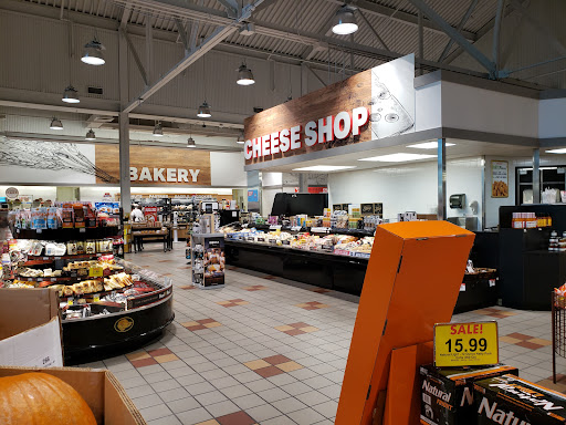 Grocery Store «Schnucks», reviews and photos, 9540 Watson Rd, St Louis, MO 63126, USA