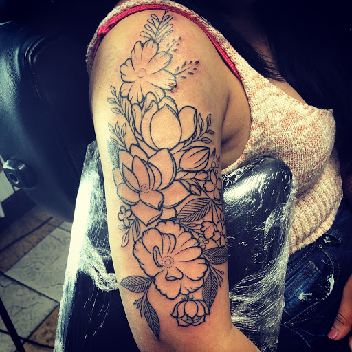 Tattoo Shop «Iicon Tattoo», reviews and photos, 2915 Del Paso Blvd, Sacramento, CA 95815, USA