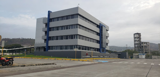 Edificio Caiman - Holcim Oficinas Administrativas