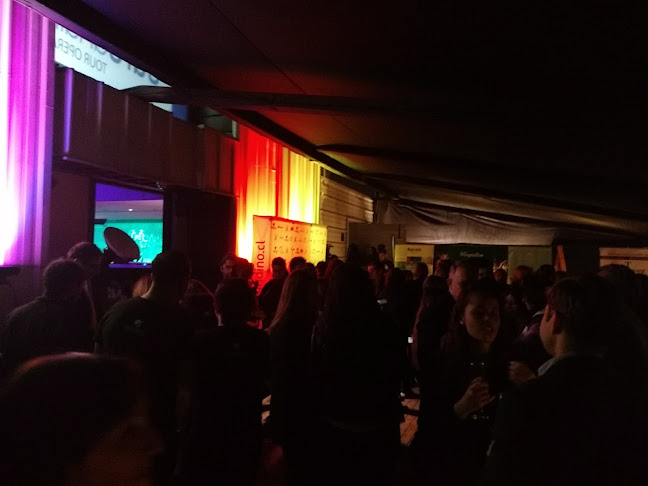 Teléfono de Aura Club