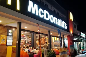McDonald's แมคโดนัลด์ บางแสน image