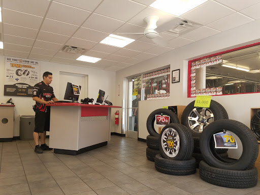 Tire Shop «Discount Tire Store», reviews and photos, 9131 Long Point Rd, Houston, TX 77055, USA