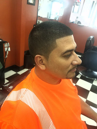 Barber Shop «Gifted Hands Barber Shop», reviews and photos, 5823 S Dale Mabry Hwy, Tampa, FL 33611, USA