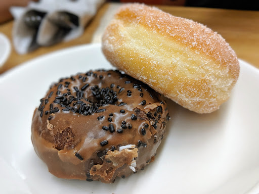 Breakfast Restaurant «Flakey Cream Do-Nuts & Coffee Shop», reviews and photos, 441 Center St, Healdsburg, CA 95448, USA