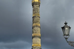 Victory Column image