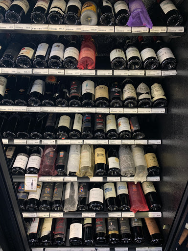 Liquor Store «Five Corners Wine & Spirits», reviews and photos, 192 Windsorville Rd, Ellington, CT 06029, USA