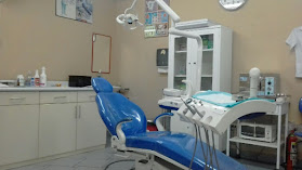 Clínica Dental Dr. Menes Moquillaza Ramos