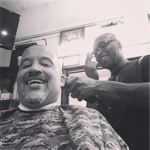 Barber Shop «A Little Off the Top Barber Shop», reviews and photos, 2712 MacArthur Blvd, Oakland, CA 94602, USA