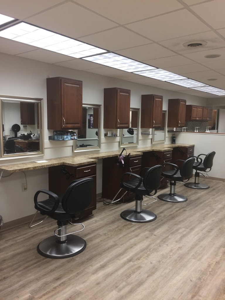 Salon Nunzio 48304