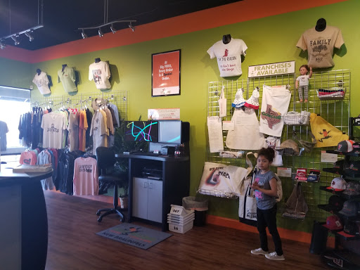 Custom T-shirt Store «Big Frog Custom T-shirts & More of New Braunfels», reviews and photos, 1551 N Walnut Ave #33, New Braunfels, TX 78130, USA