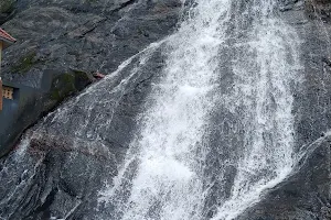 First Hairpin Waterfalls image