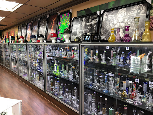 Tobacco Shop «Amsterdam Smoke Shop», reviews and photos, 5901 Warner Ave, Huntington Beach, CA 92649, USA