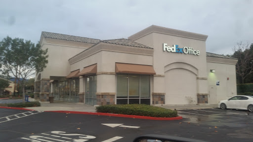 Print Shop «FedEx Office Print & Ship Center», reviews and photos, 24949 Pico Canyon Rd, Stevenson Ranch, CA 91381, USA