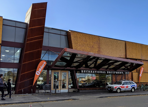 REI, 1789 28th St, Boulder, CO 80301, USA, 