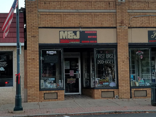 Sports Memorabilia Store «M&J Video Games & Collectibles», reviews and photos, 38 Center St, Wallingford, CT 06492, USA