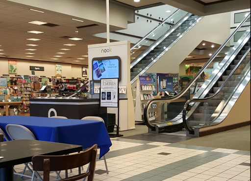 Book Store «Barnes & Noble Oxford Valley», reviews and photos, 210 Commerce Blvd, Fairless Hills, PA 19030, USA