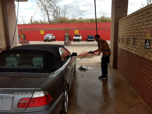 Main Street Car Wash en Liberty