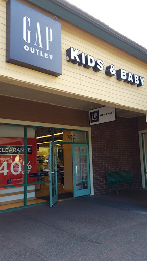 Clothing Store «Gap Outlet», reviews and photos, 121 Nut Tree Rd a, Vacaville, CA 95687, USA
