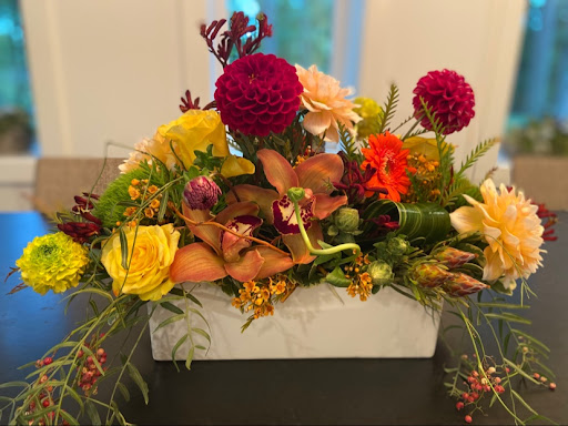 Florist «Back to the Fuchsia - A Flower Shop», reviews and photos, 439 Butler St, Saugatuck, MI 49453, USA