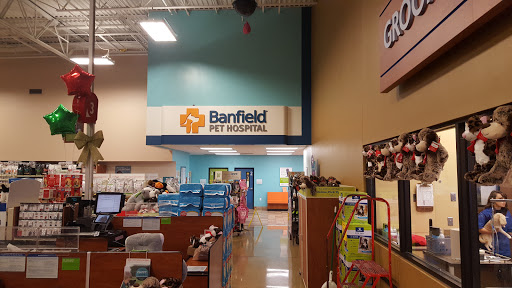 Pet Supply Store «PetSmart», reviews and photos, 2130 Gunbarrel Rd, Chattanooga, TN 37421, USA